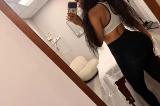 beautifull colombian girl - Image 4